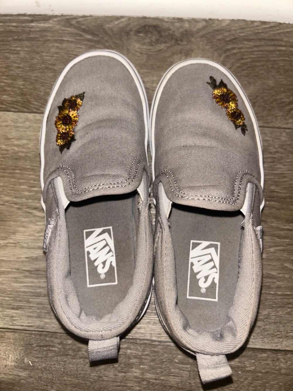 Vans - Picture 4 of 6